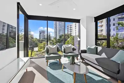Image de Escape to luxury at Sandbar Resort in Burleigh Heads!