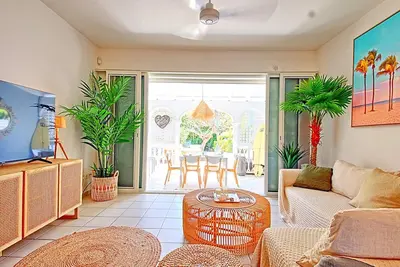 Image de Villa Rainbow : Évasion de Rêve à la Baie Orientale avec Piscine et Plage à Proximité