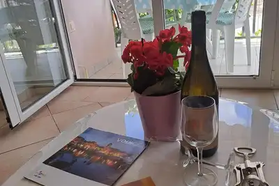 Image de Appartement de vacances Vodice pour 1 - 4 personnes avec 2 chambres Ă coucher - Logement de vacances