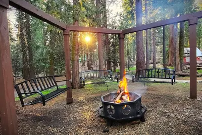 Image de Remodeled, cabin centrally located inside of Kings Canyon National Park.