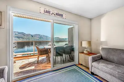 Image de The Lakeside Condo #202