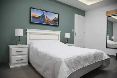 Image de Casa moderna equipada como pequeño hotel habitación 4
