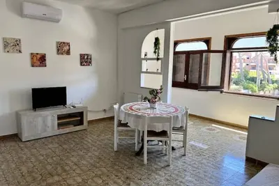 Image de A stone's throw from the Sea