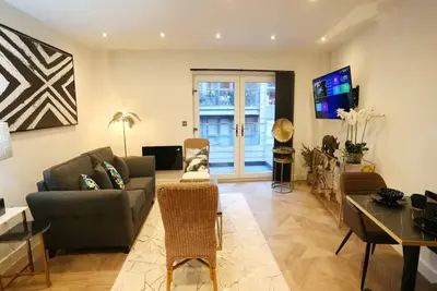 Image de Pass the Keys | Central 3 Bed Flat 8 Min Walk To City Centre