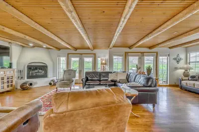 Image de Scenic Alto Getaway w/ Mountain Views & Hot Tub!