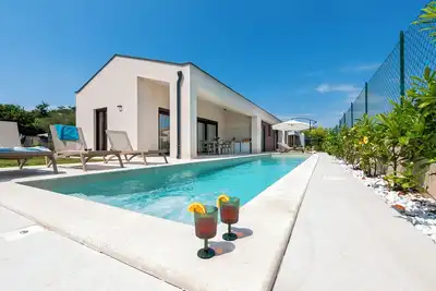 Image de Echo villa, Istra, pool/jacuzzi, Bbq, pet friendly