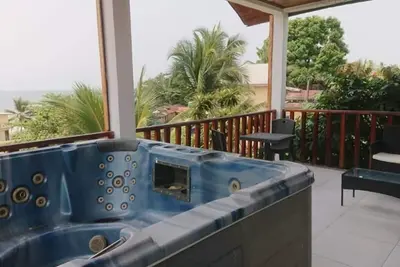 Image de Suite Premium Salle de bain & Jacuzzi Balcon Vue