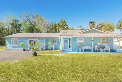 Image de The Blue House On Tomoka River