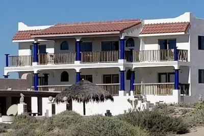 Image de Playa Encanto 2 Bedroom 2 Bath 3 minutes to beach 1300 s. f.