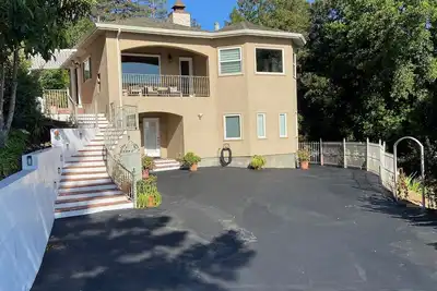 Image de Los Gatos, beautiful Corporate Spanish Villa. Rent per month or more