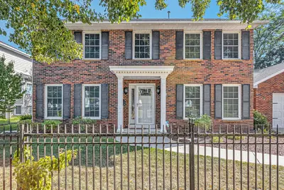 Image de \n\nLuxury Downtown Sheboygan 4br-2. 5 Bath - 3 min walk to beach - Lakeside Legacy