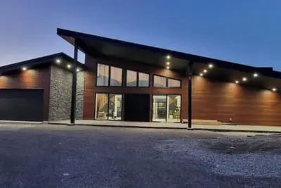 Image de New Unique Luxury Home with Private Courtyard! (Brand New Build)