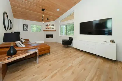 Image de Chalet Firefly Bc Registry Approval #H631676206