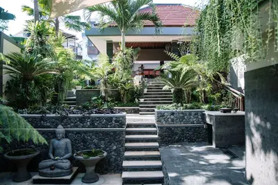Image de Welcome to Serenity Villa. \nMere mention of Bali evokes thoughts of a paradise.