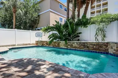 Image de Sandy Toes & Poolside Vibes - 2/2 Pool Home Jax Beach
