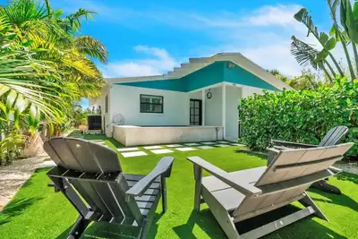 Image de The Bea's Knees by Duncan Real Estate