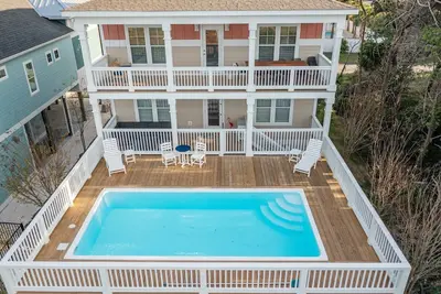 Image de Beautiful 5br marsh view home w/ pool
