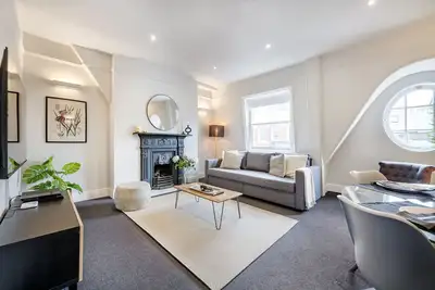 Image de New! 2Bed/3Beds/2Bath/Cov Gd Piazza/1 min subway