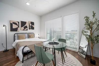 Image de Tranquil Studio Haven with Private Balcony! \n