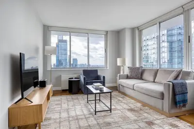 Image de Trendy Midtown West 2br w/ Gym & W/D, nr Museum & Park, by Blueground