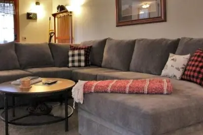 Image de New! Foosball, Ev Charger, Dogs Ok- Moonridge Chalet