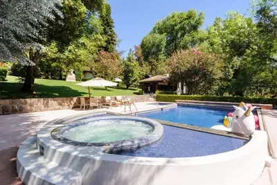 Image de Casa Socampo: W/ pool and paddle court in Avándaro