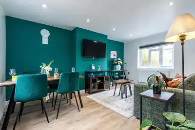 Image de 3 Bedroom Terraced House in Beeston Ideal for Corporate Stays