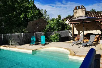 Image de Charmante Maison en Campagne Avec Piscine