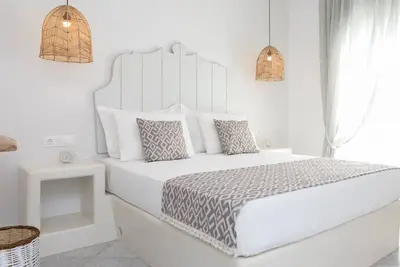 Bh888 - C - Suite Naxos
