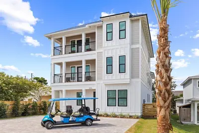 Image de Black Pearl | Private Pool/Spa | Game Room | 2 Mins to Public Beach