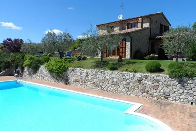 Image de Villa Diana. Exclusive villa with pool for a vacation in the green of Umbria.
