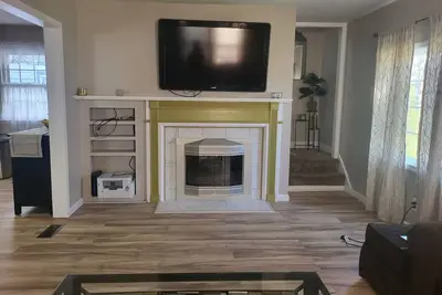 Image de Spacious Open Concept Home located 6 mins from Niagara Falls