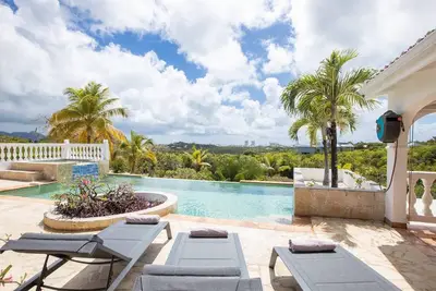 Image de La Rose Du Desert 5br in Terres Basses by Personal Villas - Unforgettable Haven