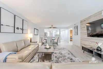 Image de Gulf View. 1450 sq ft. Fully Renovated, steps to the beach, free beach set up