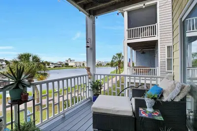 Image de Island Dreams, Pet Friendly at the Cb Lake