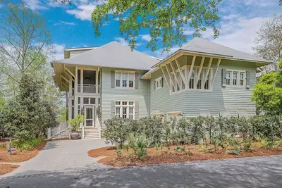 Image de Seabbatical at WaterColor|Private Community Beach Access|On Western Lake
