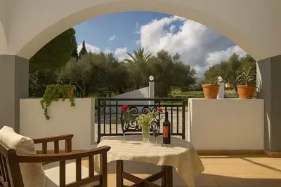 Image de Zante's Azure Nest - Serene Summer Getaway
