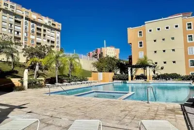 Image de Ocean and Marina View Luxury 3bdrm Condo