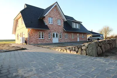 Image de Maison près de l'Eider avec jardin