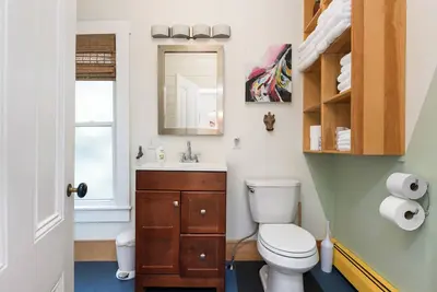 Image de Downtown Old Port Mid-Term Stay - Perfect for Nurses and Professionals