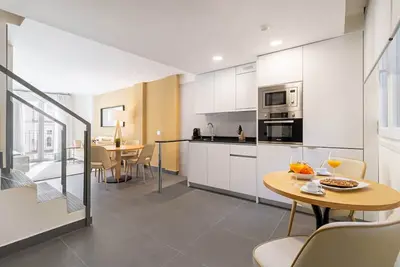 Image de Amazing new duplex for 4 (Latina Toledo atico Iii)