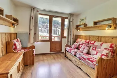 Image de À 50m des pistes de ski, 3ème étage, balcon, casier à ski, 25m², La Tania