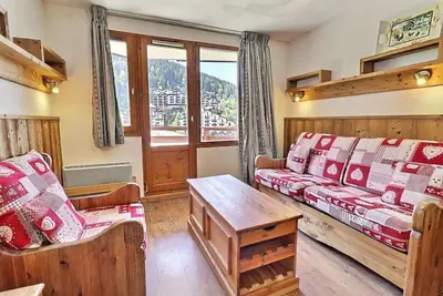 Image de 150m du centre station, 6ème étage, balcon, casier à ski, 25m², La Tania