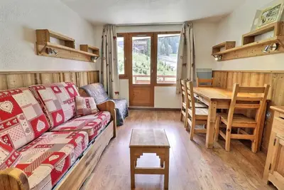 Image de À 50m des pistes de ski, 2ème étage, balcon, casier à ski, 31m², La Tania