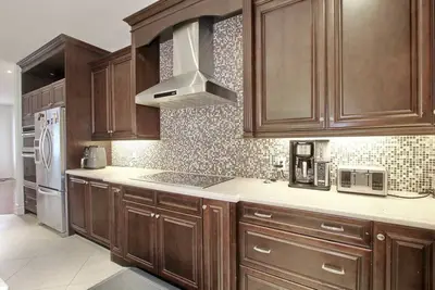 Image de 5-bed, 5-bath on 1-acre land, sleeps 15. Perfect for fun-filled gatherings.
