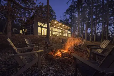 Image de Summer Evenings | Cozy Nights by the Lake