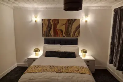 Cozy Steyn Guest Lodge - 6 Bedrooms