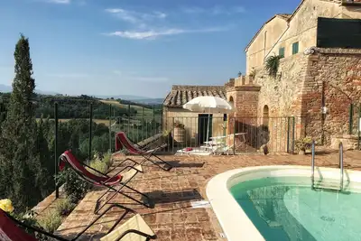Maison de vacances privée avec piscine privée, Wifi, climatisation, Tv, patio, près de Montalcino