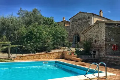 Image de Maison de vacances privée avec piscine privée, climatisation, Wifi, Tv, patio, près de Montalcino