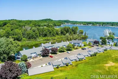 Open Layout Townhome Near All the Fun
